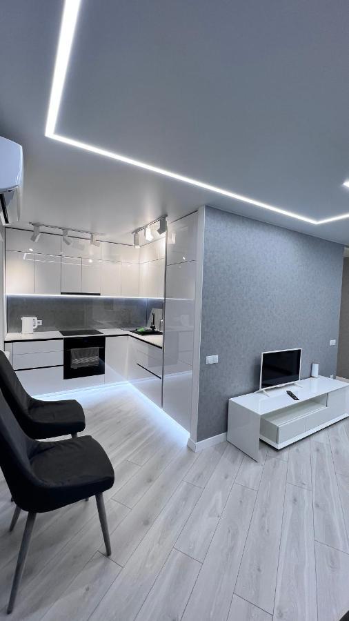 Modern Gagarina Avenue Apartment Dnipro Ngoại thất bức ảnh
