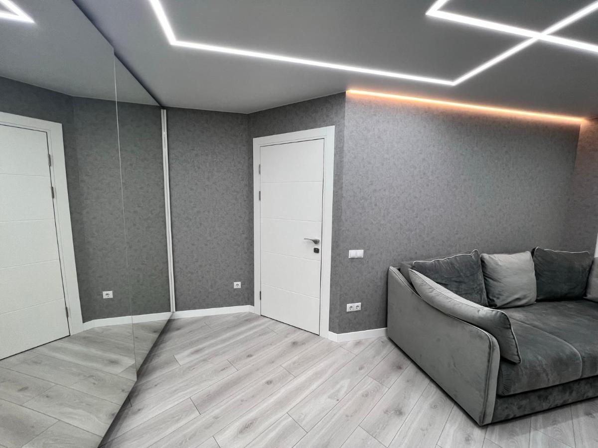 Modern Gagarina Avenue Apartment Dnipro Ngoại thất bức ảnh