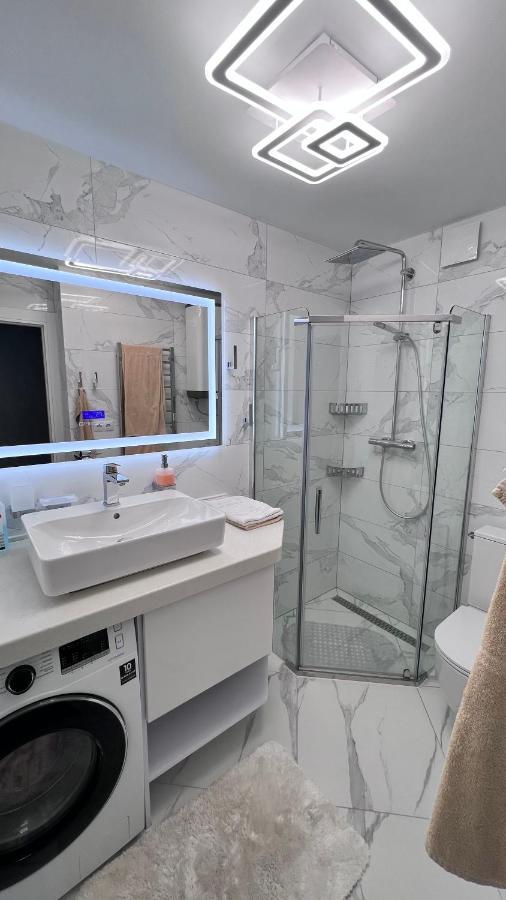 Modern Gagarina Avenue Apartment Dnipro Ngoại thất bức ảnh