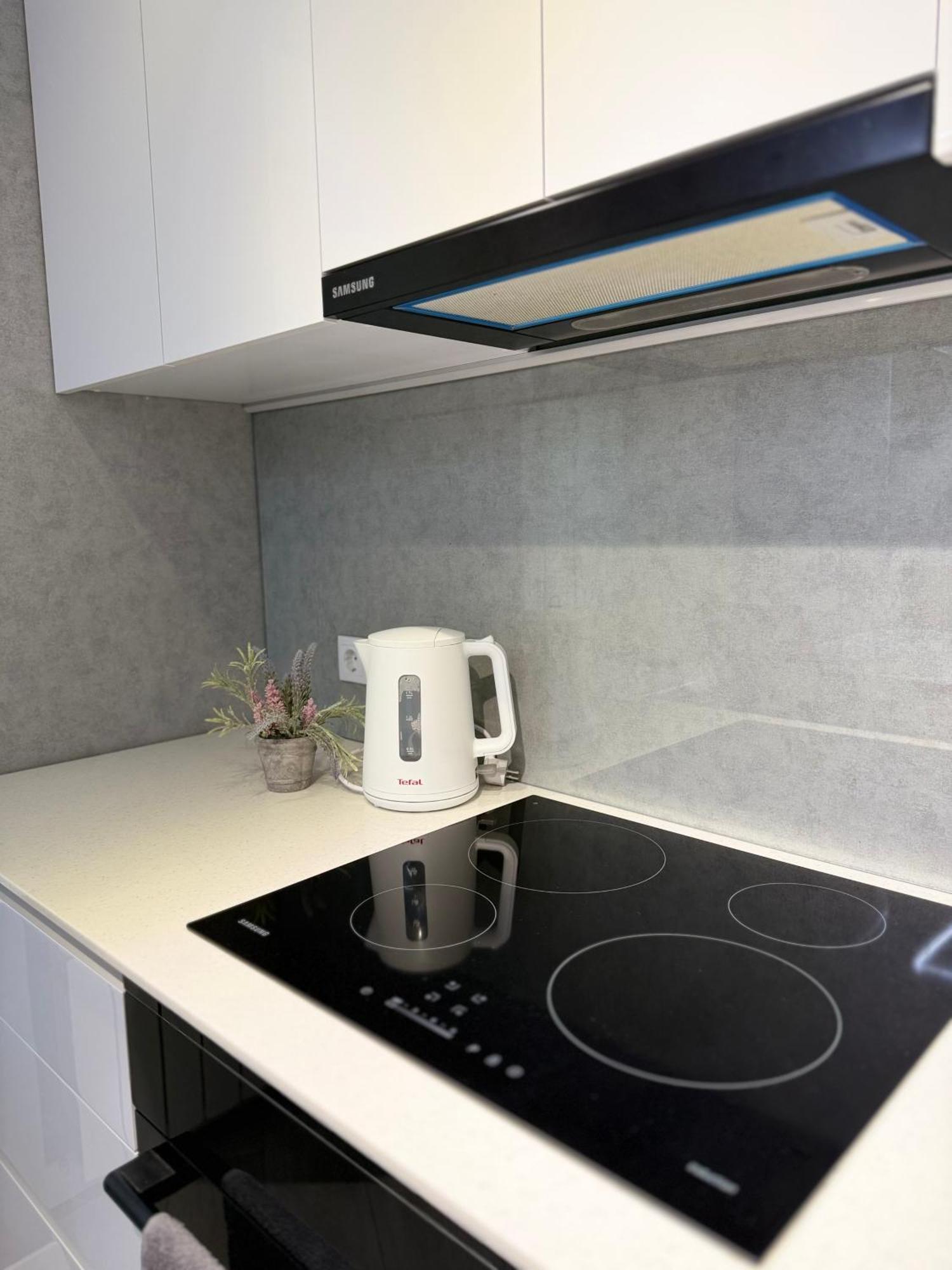 Modern Gagarina Avenue Apartment Dnipro Ngoại thất bức ảnh
