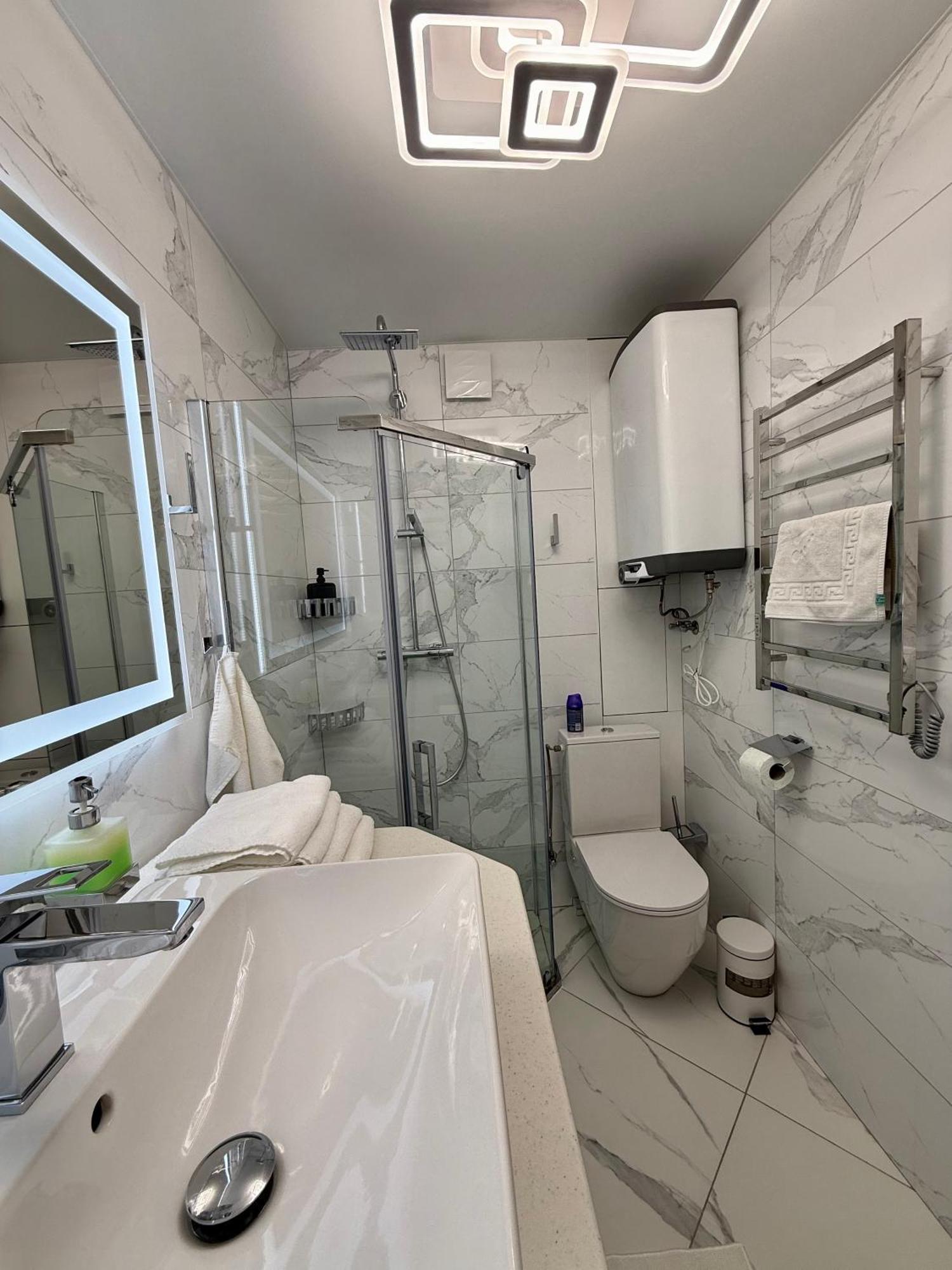 Modern Gagarina Avenue Apartment Dnipro Ngoại thất bức ảnh